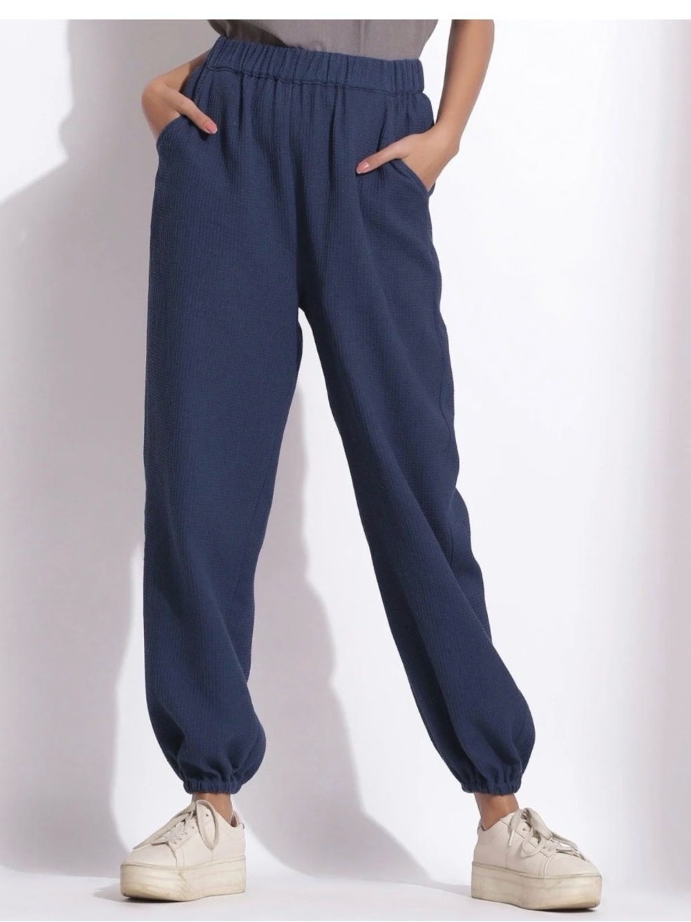 Everly medium blue sweatpants joggers GUC